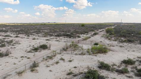 2212 Lausen Del Rio TX 78840