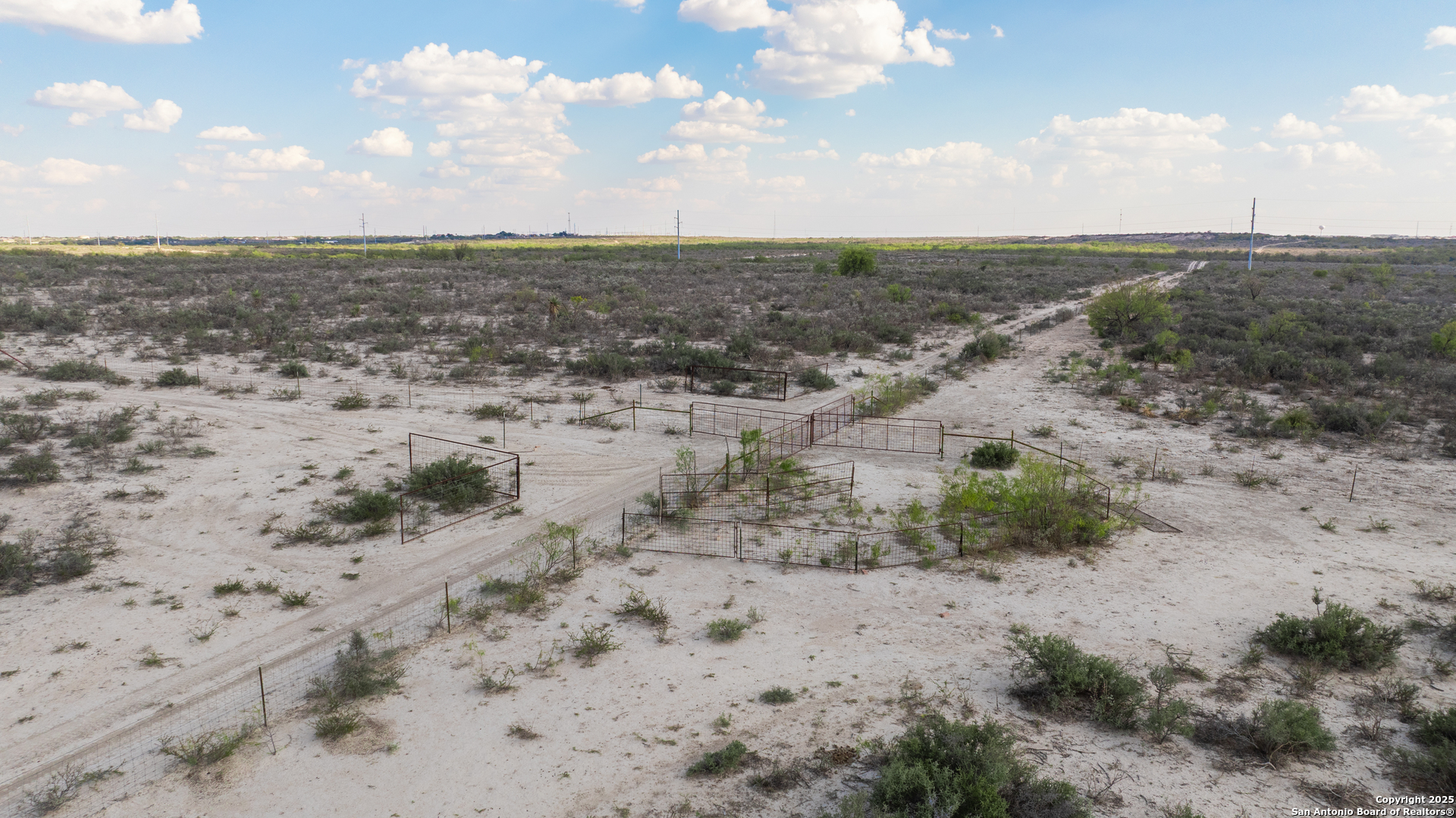2212 Lausen Del Rio TX 78840