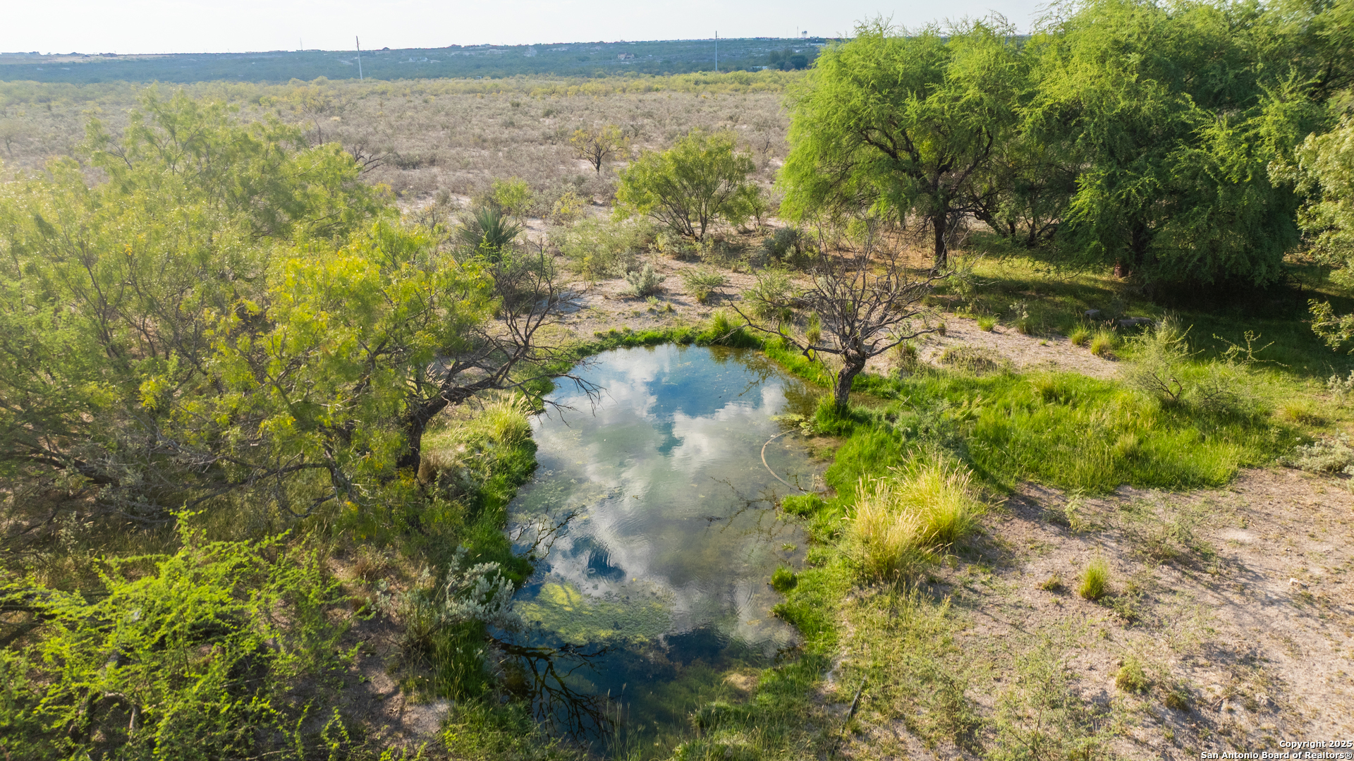 2212 Lausen Del Rio TX 78840