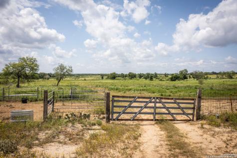181 Pine Meadow Road Seguin TX 78155