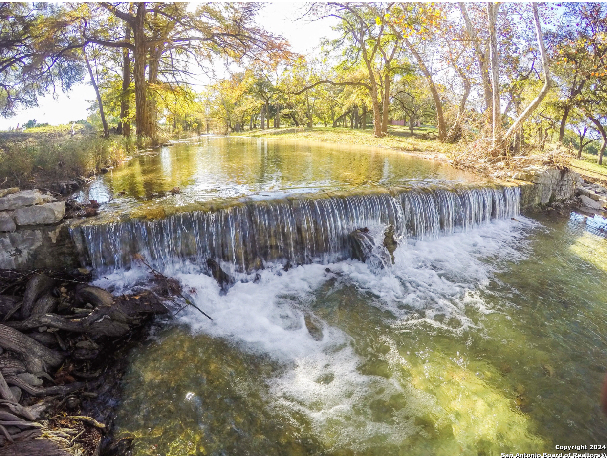 714 Caballo Trail Canyon Lake TX 78133
