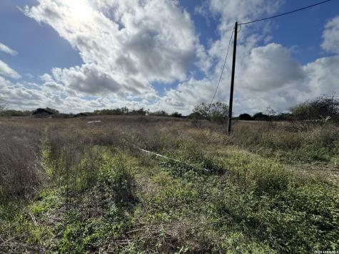 57 Key Road Victoria TX 77906