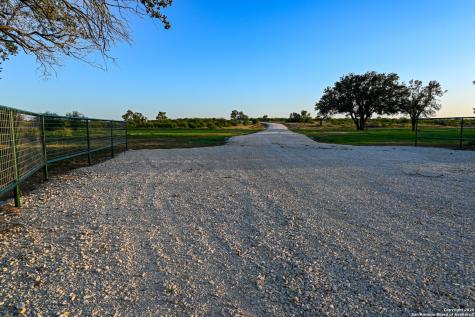 Lot 24 County Road 2500 Bigfoot TX 78005