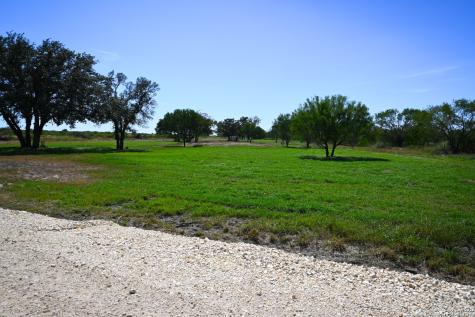 Lot 24 County Road 2500 Bigfoot TX 78005