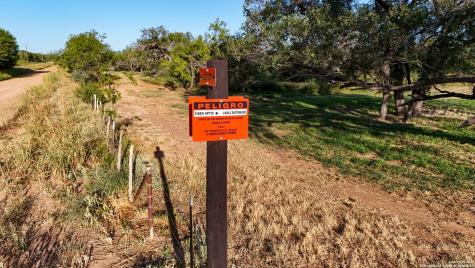 Lot 24 County Road 2500 Bigfoot TX 78005
