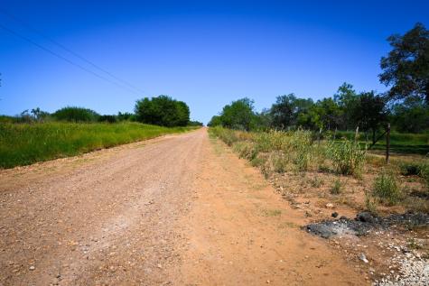 Lot 24 County Road 2500 Bigfoot TX 78005