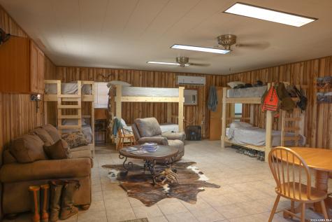 1909 Hubbard Road Cotulla TX 78014