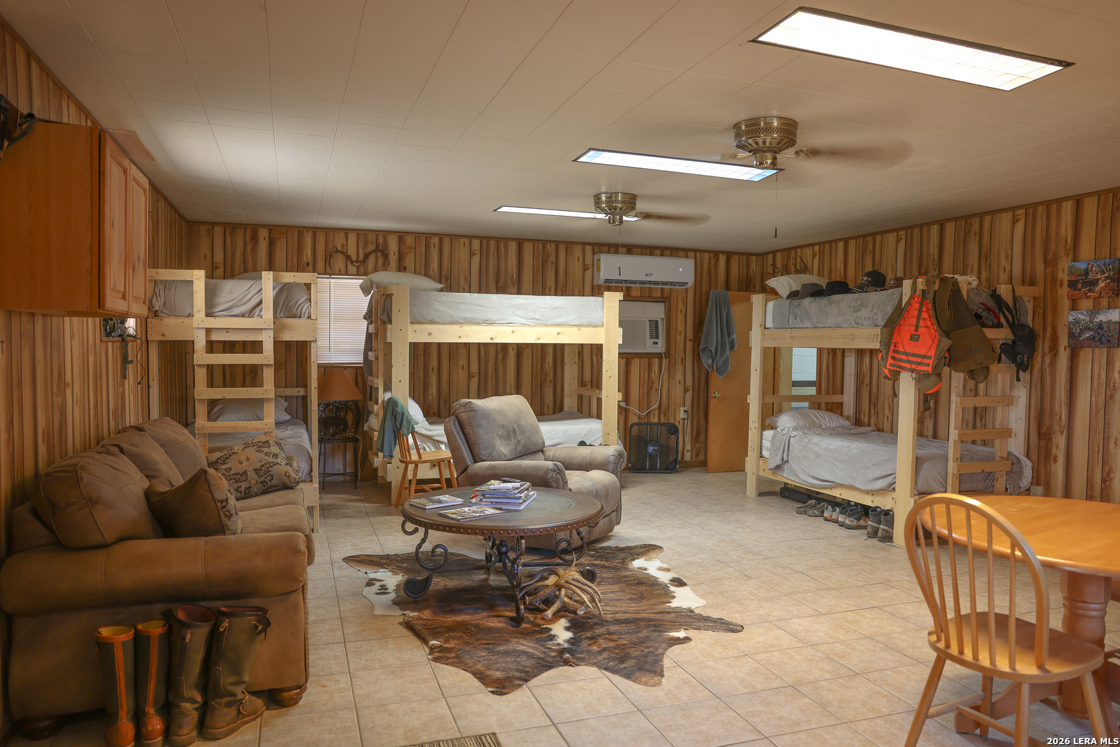 1909 Hubbard Road Cotulla TX 78014