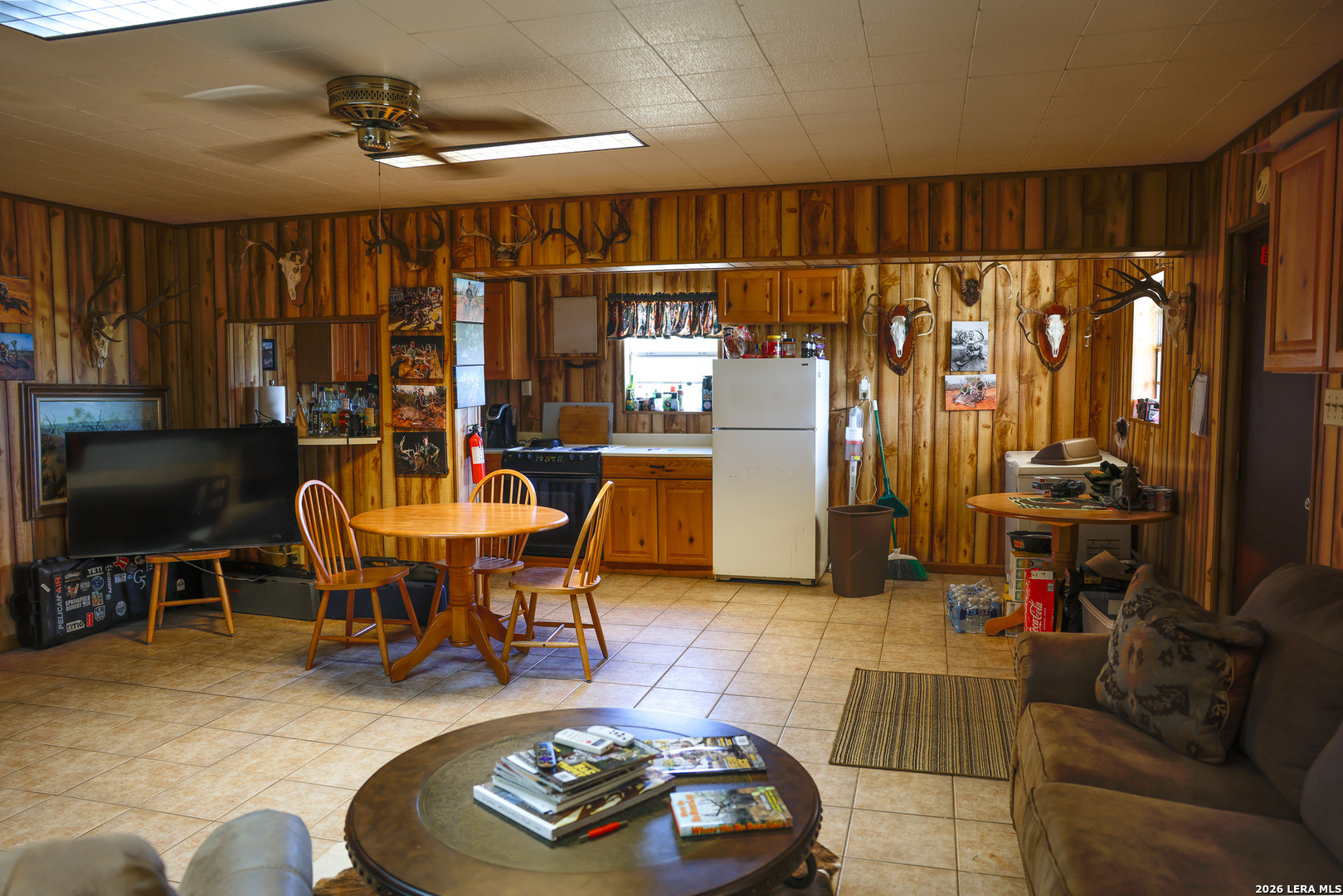 1909 Hubbard Road Cotulla TX 78014