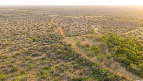 1909 Hubbard Road Cotulla TX 78014