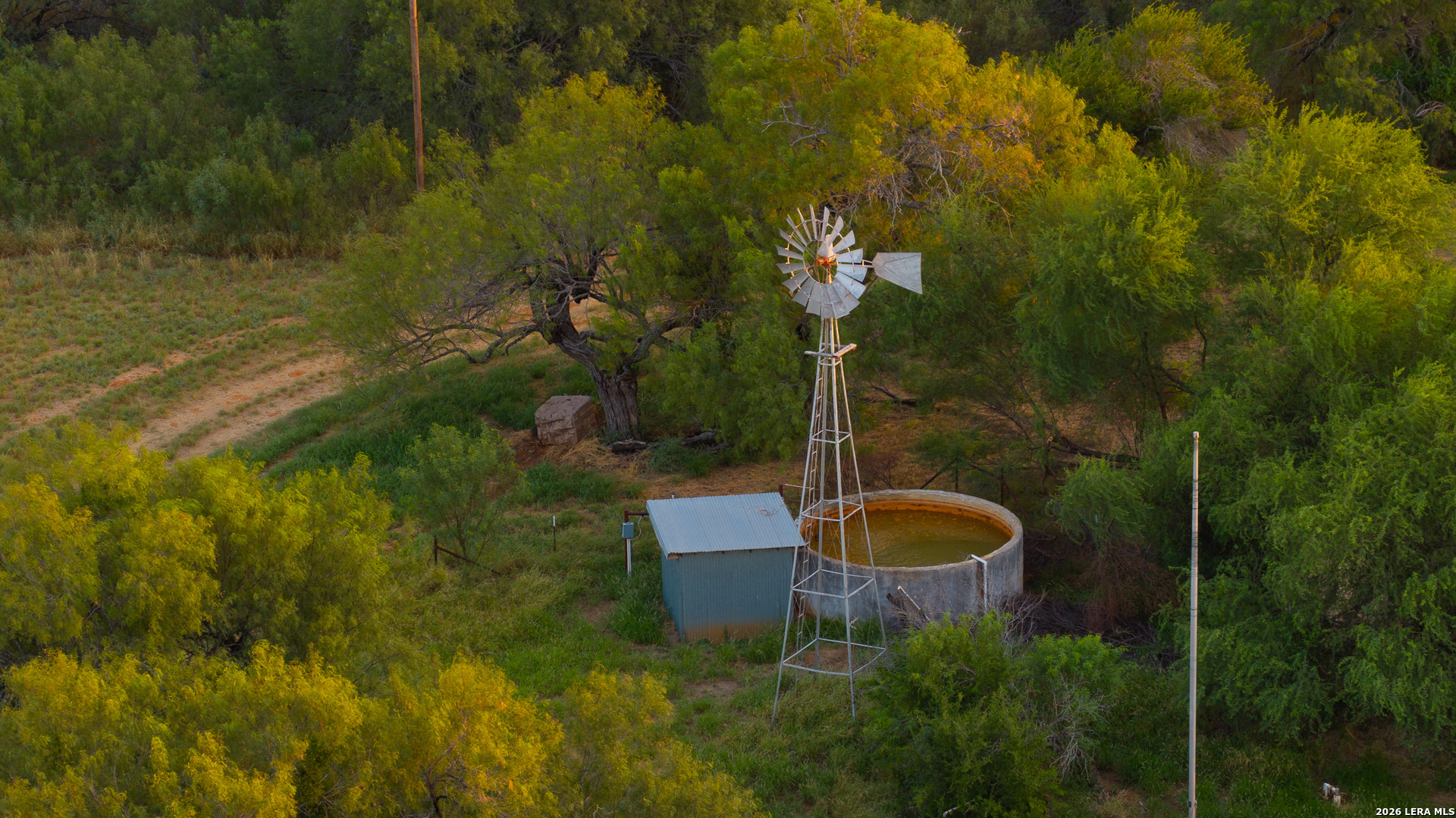 1909 Hubbard Road Cotulla TX 78014