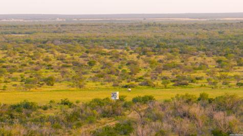 1909 Hubbard Road Cotulla TX 78014