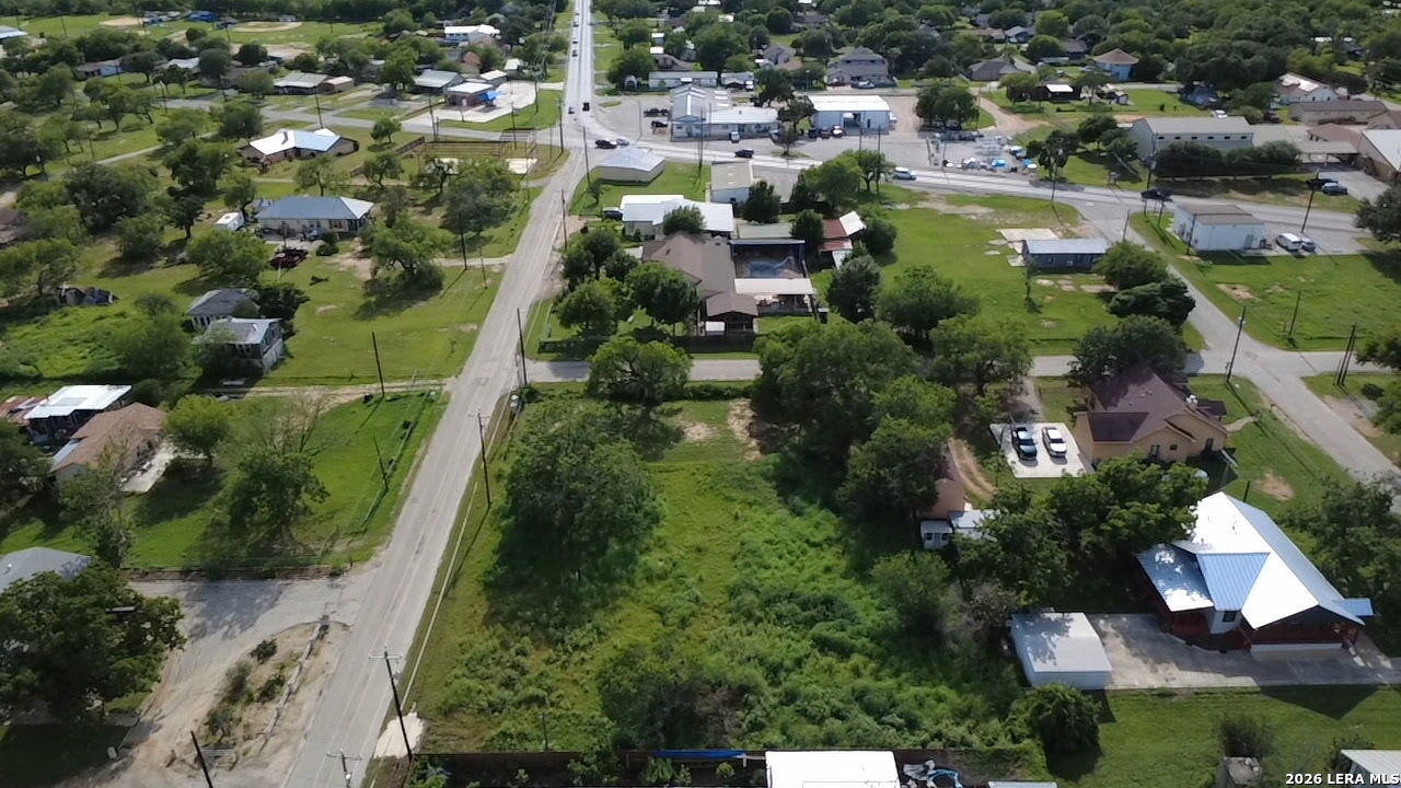 8119 W Dixon Road Somerset TX 78069