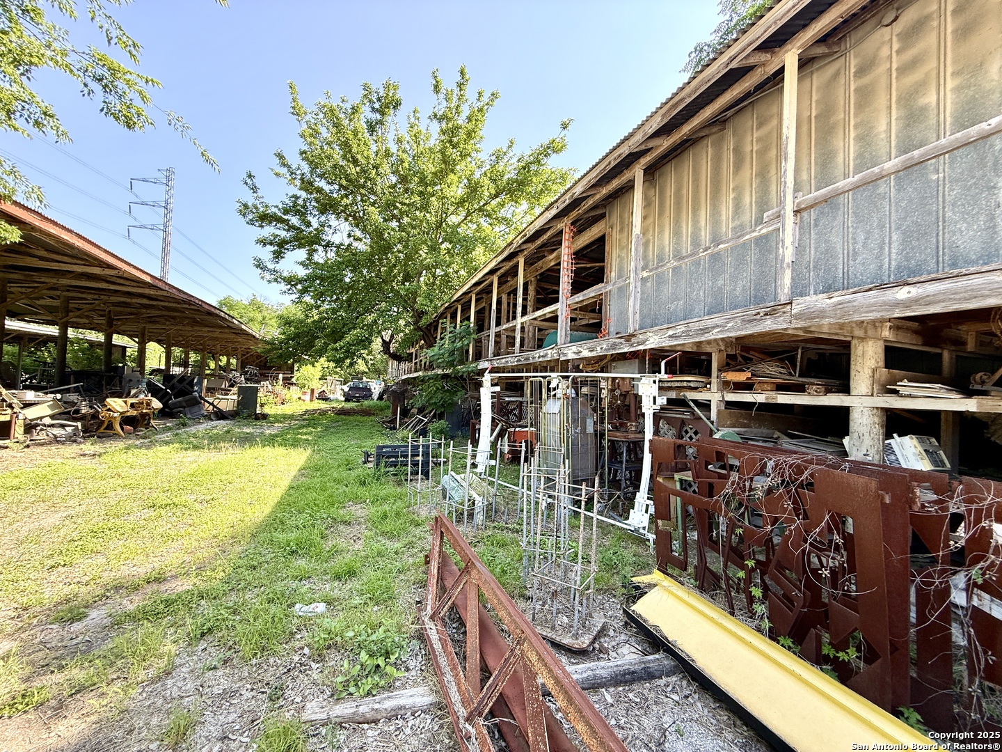 1010 W Ashby Place San Antonio TX 78212