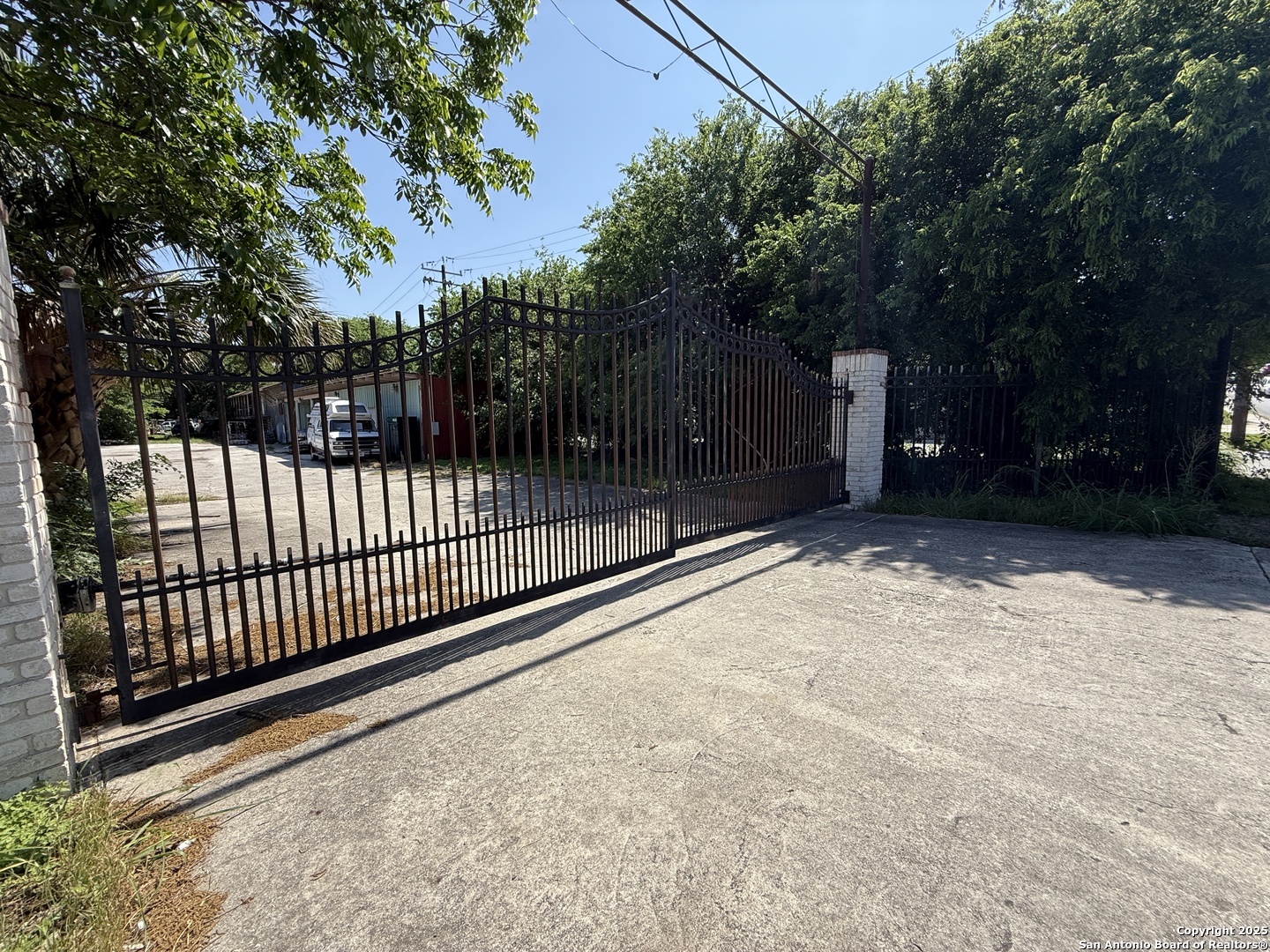 1010 W Ashby Place San Antonio TX 78212