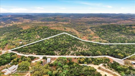 105 & 109 W Winding Loop Boerne TX 78006