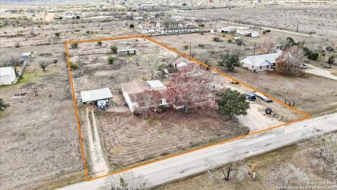 1228 Country Lane Marion TX 78124