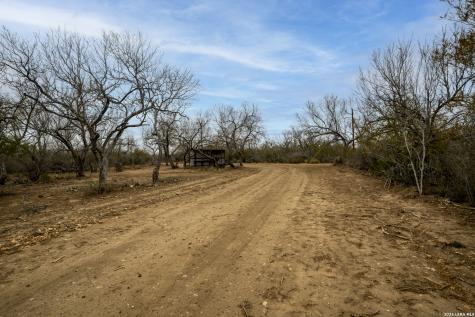 2410 San Miguel Tract #2 Moore TX 78057