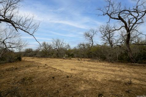 2410 San Miguel Tract #2 Moore TX 78057