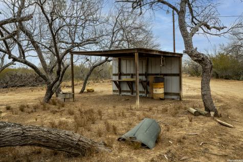 2410 San Miguel Tract #2 Moore TX 78057