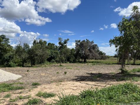 Lot D 497 Cr 124 Floresville TX 78114