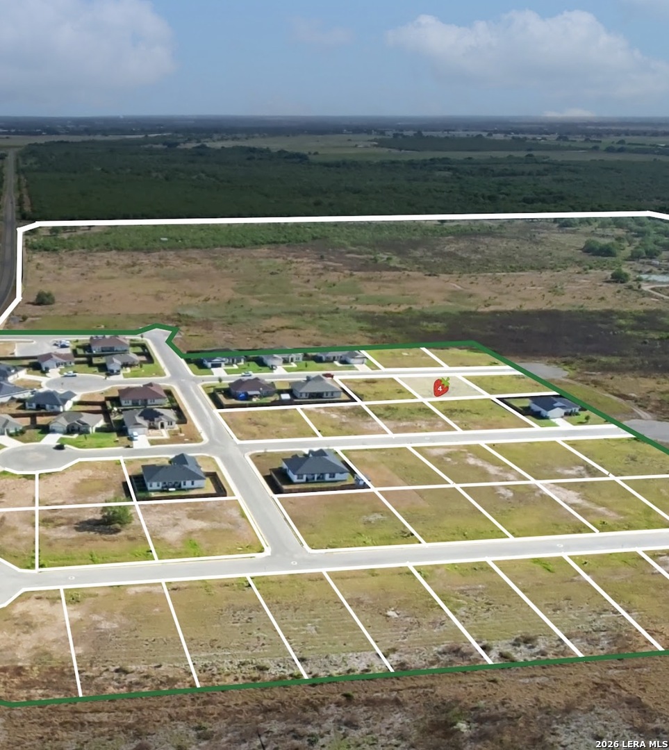 124 Growers Avenue Poteet TX 78065
