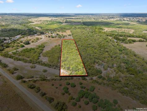 3808 County Road 128 Floresville TX 78114