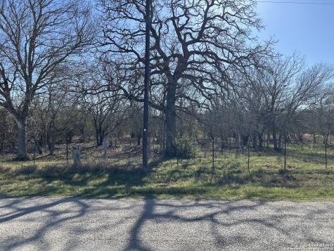 4870 Blackhill Floresville TX 78114