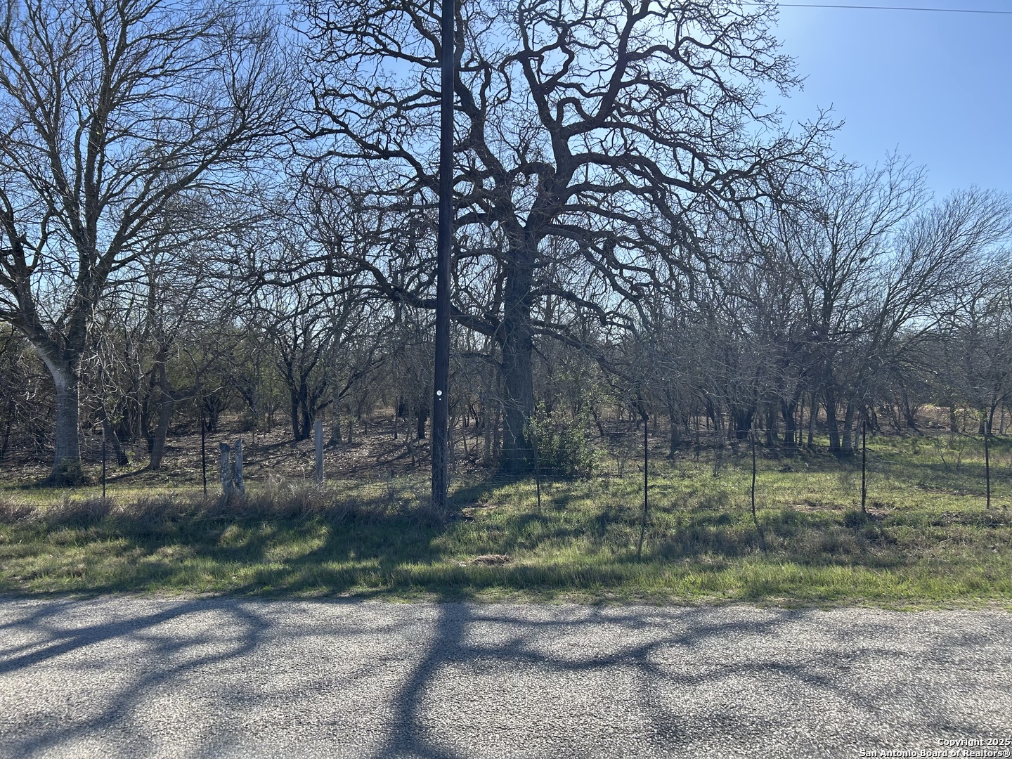 4870 Blackhill Floresville TX 78114