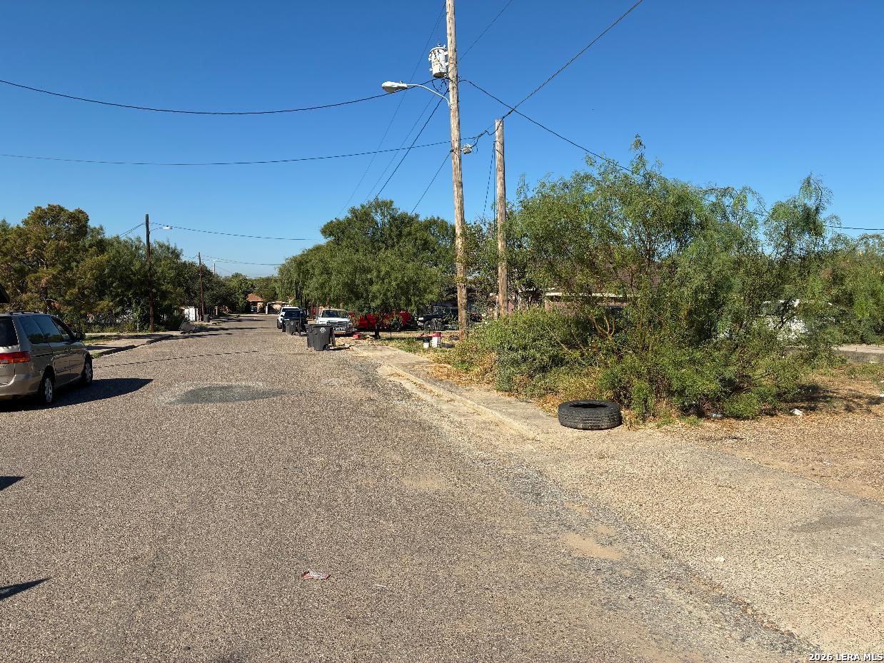 633 Guisseppi Eagle Pass TX 78852