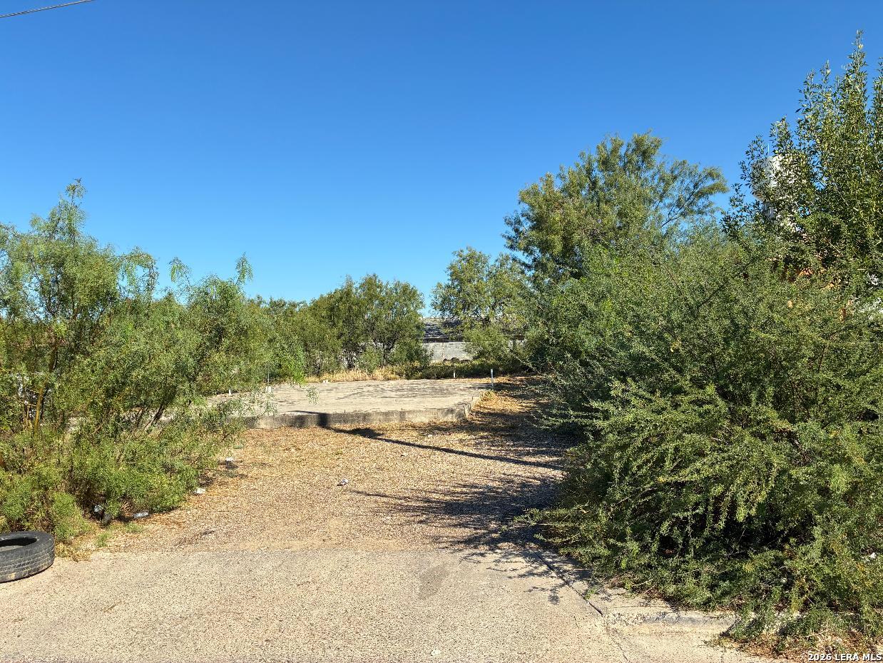 633 Guisseppi Eagle Pass TX 78852