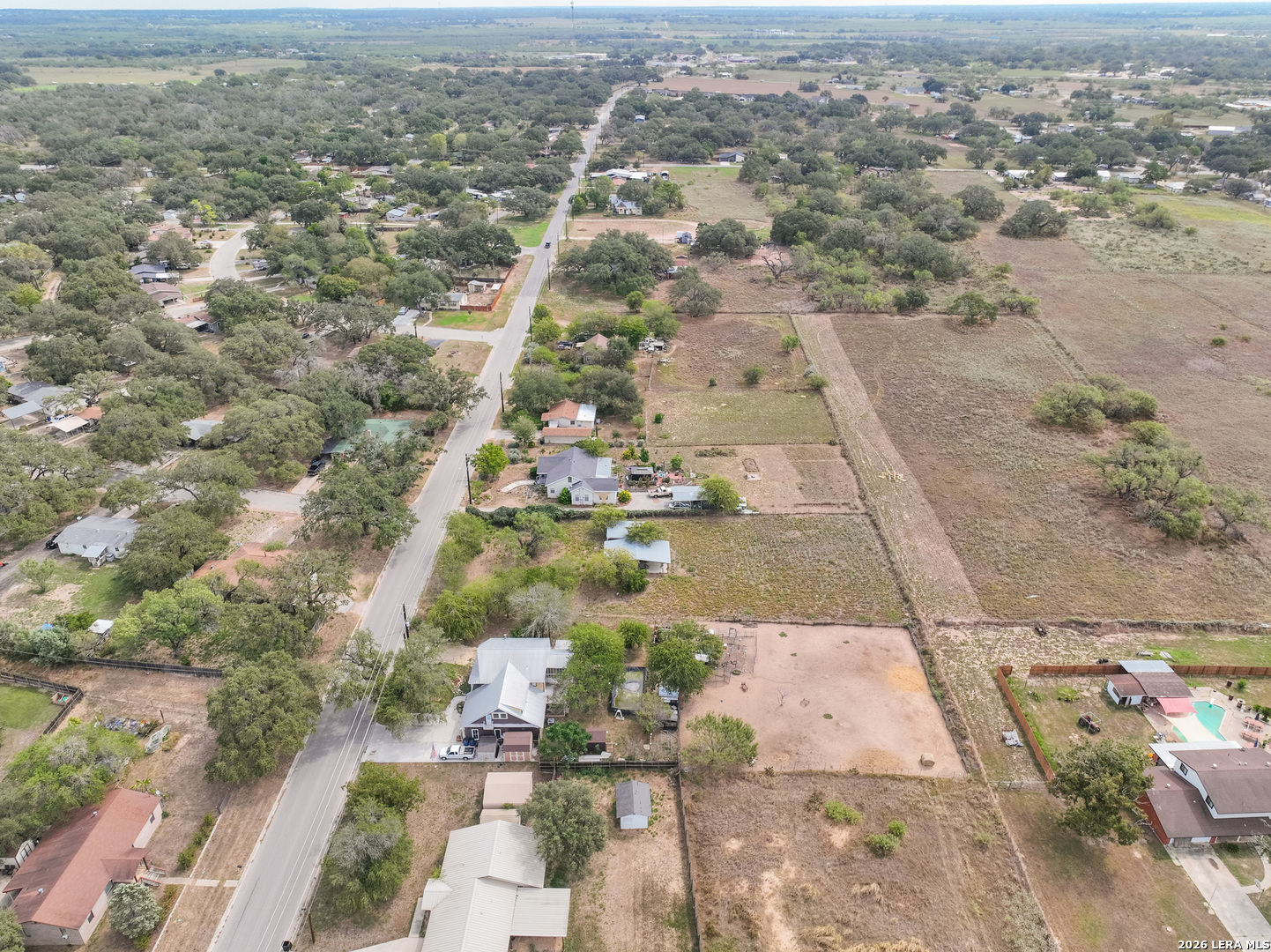 607 W Colonial Devine TX 78016
