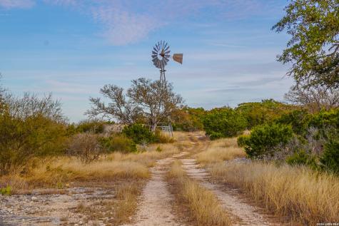 15019 County Road 310 Rocksprings TX 78880