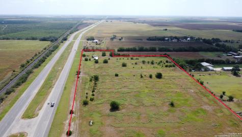 5985 Highway 90 W Hondo TX 78861