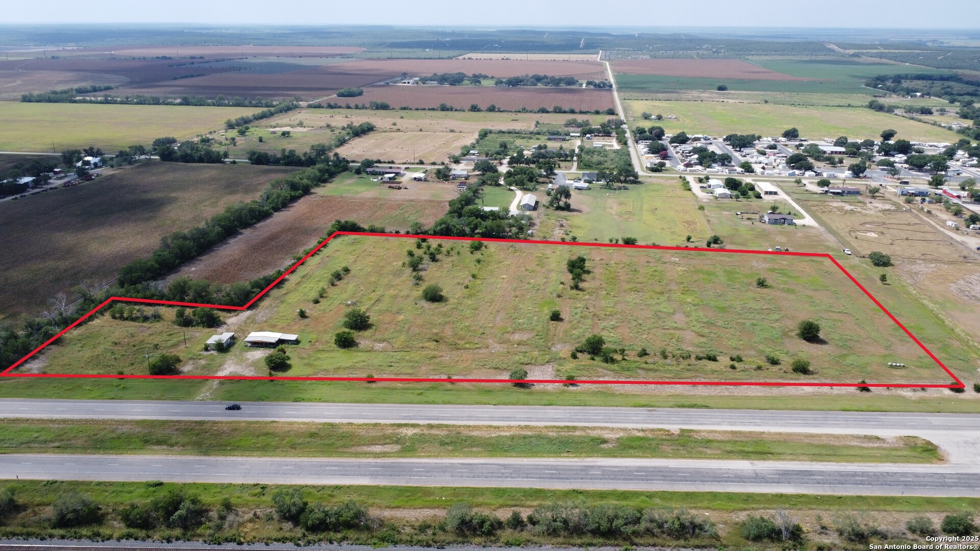 5985 Highway 90 W Hondo TX 78861
