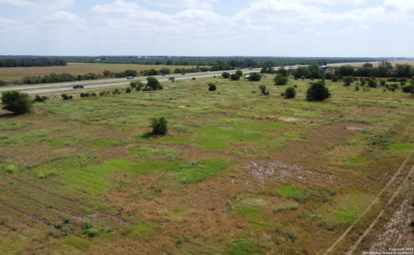 5985 Highway 90 W Hondo TX 78861