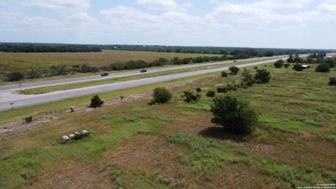 5985 Highway 90 W Hondo TX 78861