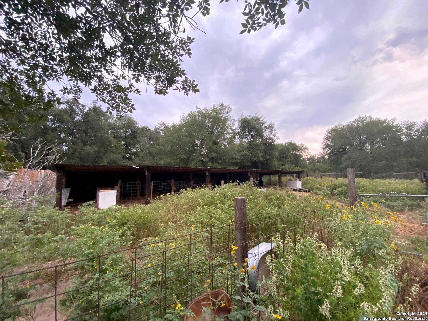 1550 E Hickory Lane San Antonio TX 78264
