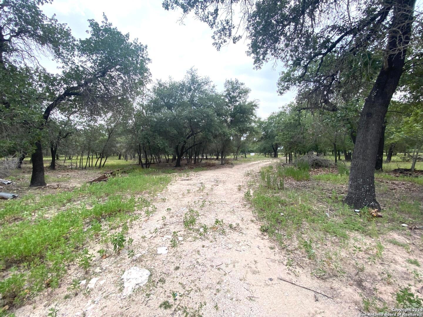 1550 E Hickory Lane San Antonio TX 78264