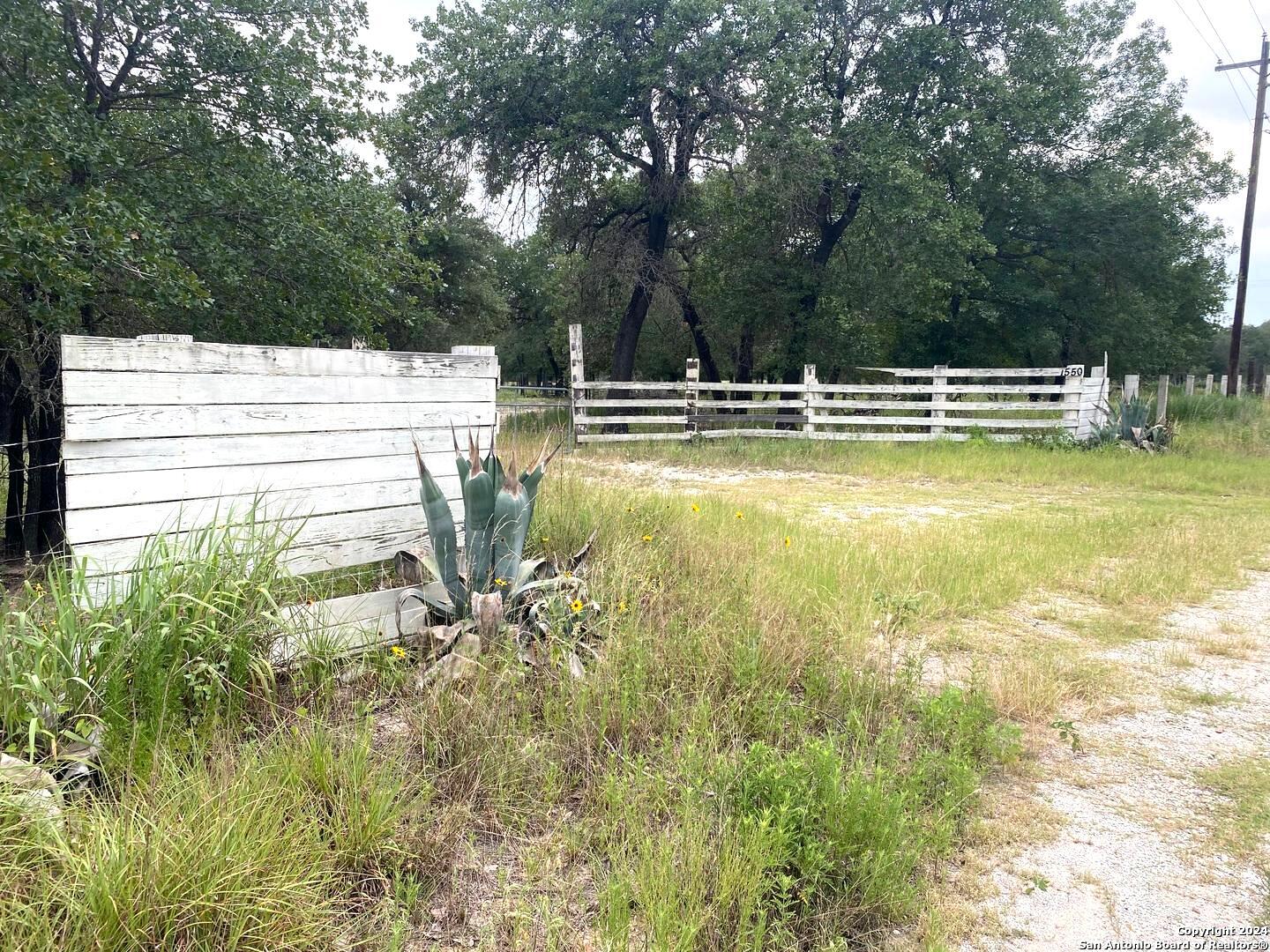 1550 E Hickory Lane San Antonio TX 78264