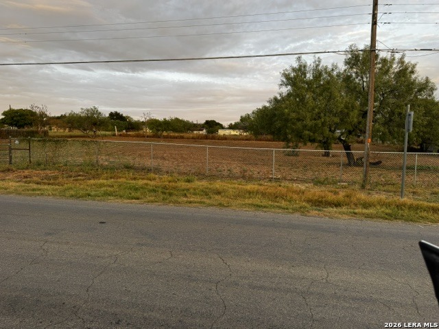 412 N Transportation Drive Devine TX 78016