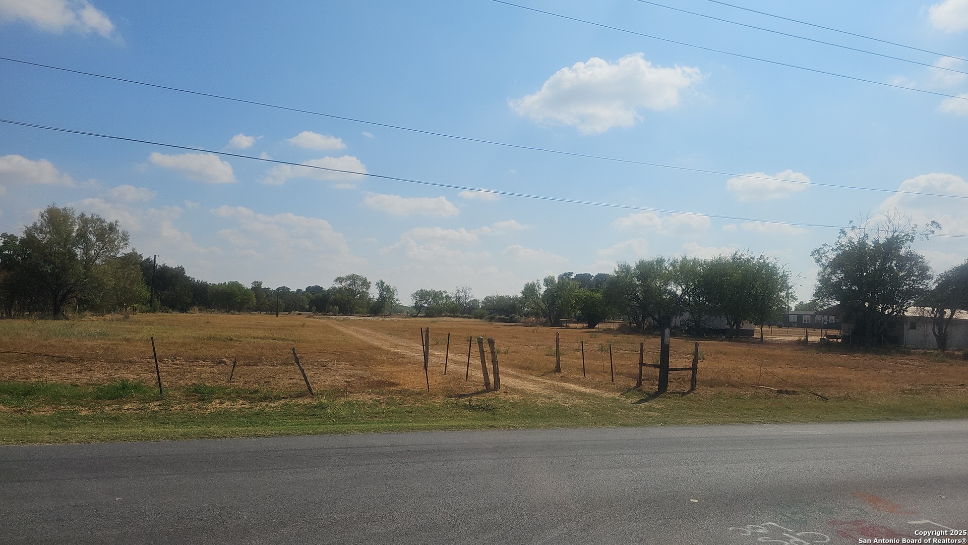 18000 Wisdom Road Lytle TX 78052