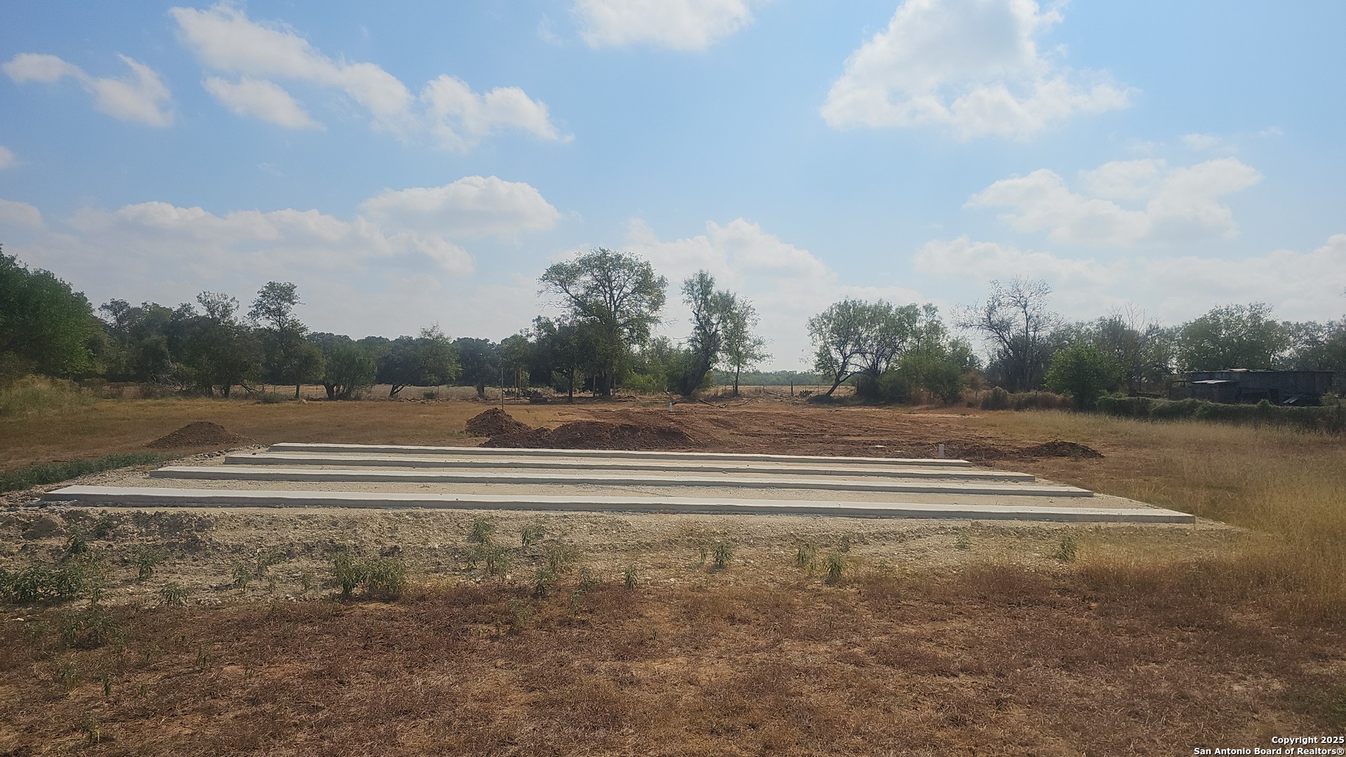 18000 Wisdom Road Lytle TX 78052