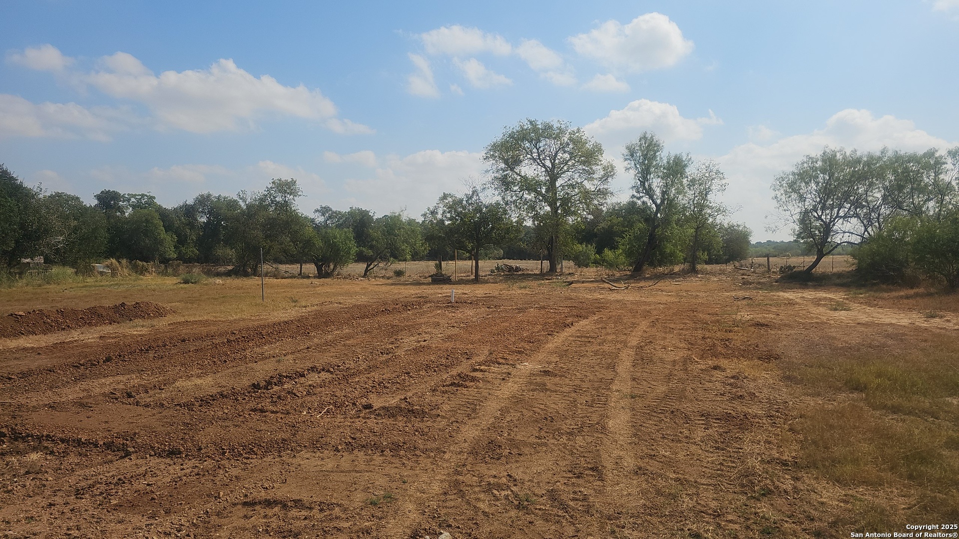 18000 Wisdom Road Lytle TX 78052