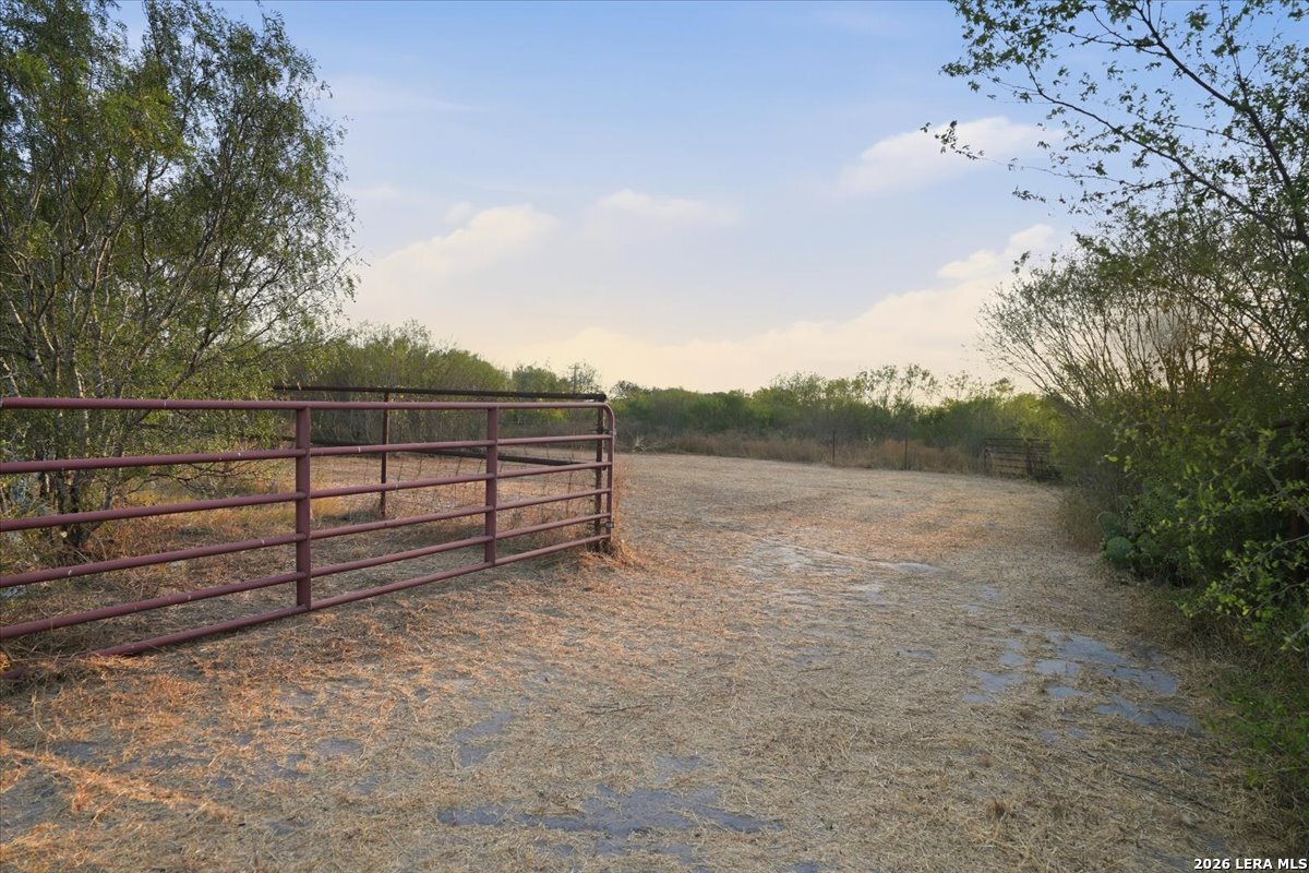 8251 County Road 106 Beeville TX 78102