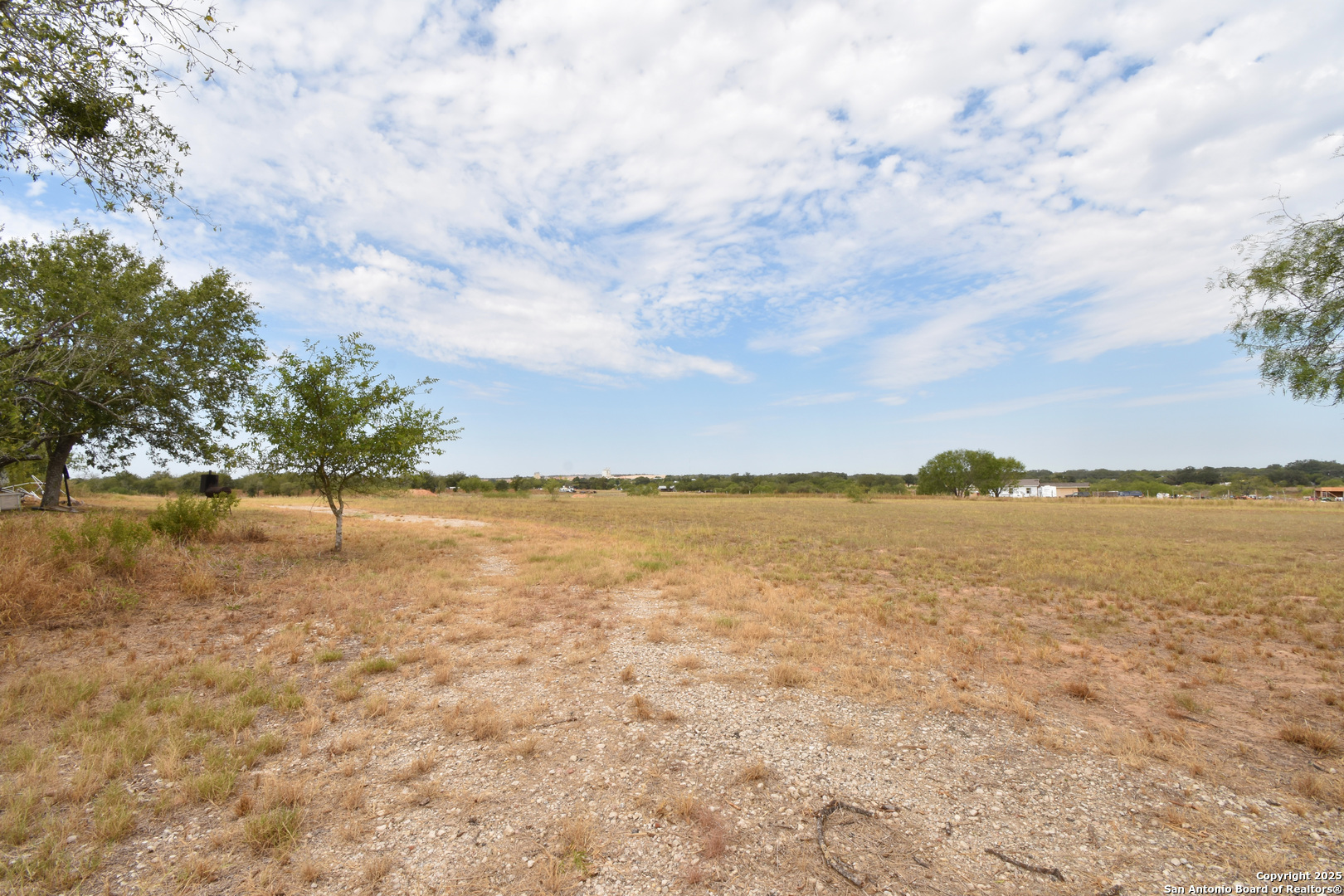 4.27 Acres Mathis Lane San Antonio TX 78264