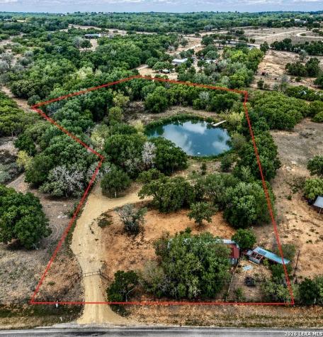 418 Fm 2984 Luling TX 78648