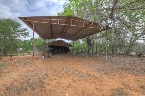 418 Fm 2984 Luling TX 78648