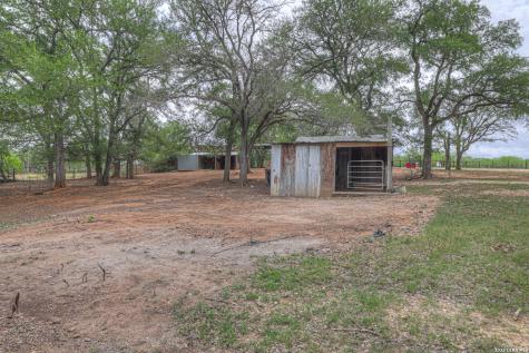 418 Fm 2984 Luling TX 78648