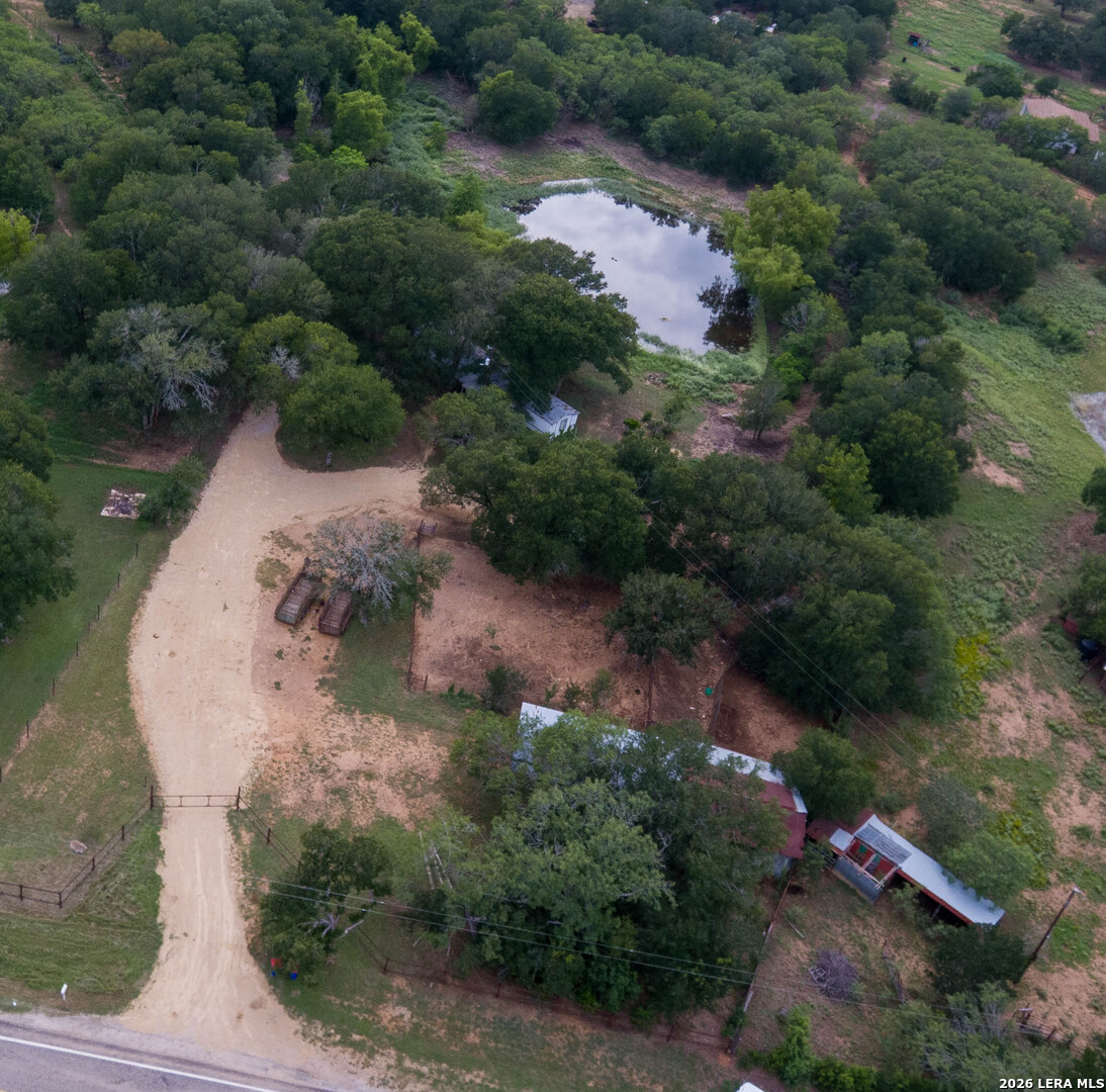 418 Fm 2984 Luling TX 78648